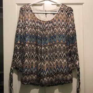 Roz & Ali 3/4 tie sleeve Lightweight Top M